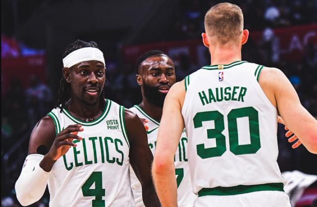 开云下载-波神缺席无碍赢球！快艇致命弱点被绿军拿捏