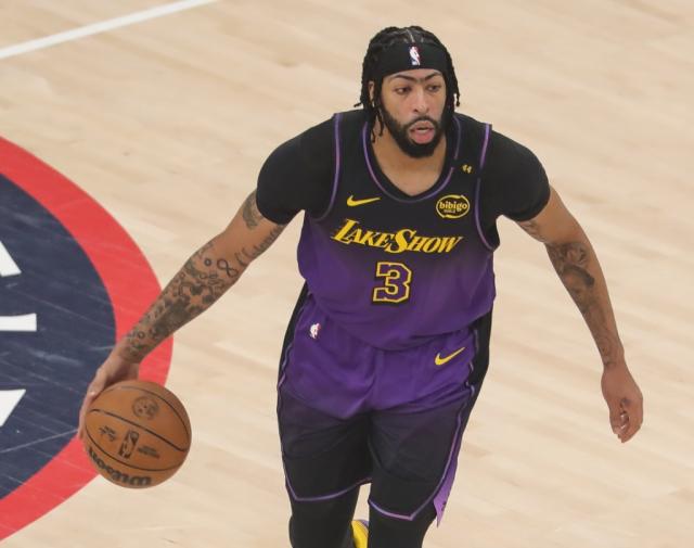 浓眉暴论频出：文班冲DPOY靠舆论 球队拖累MVP竞争